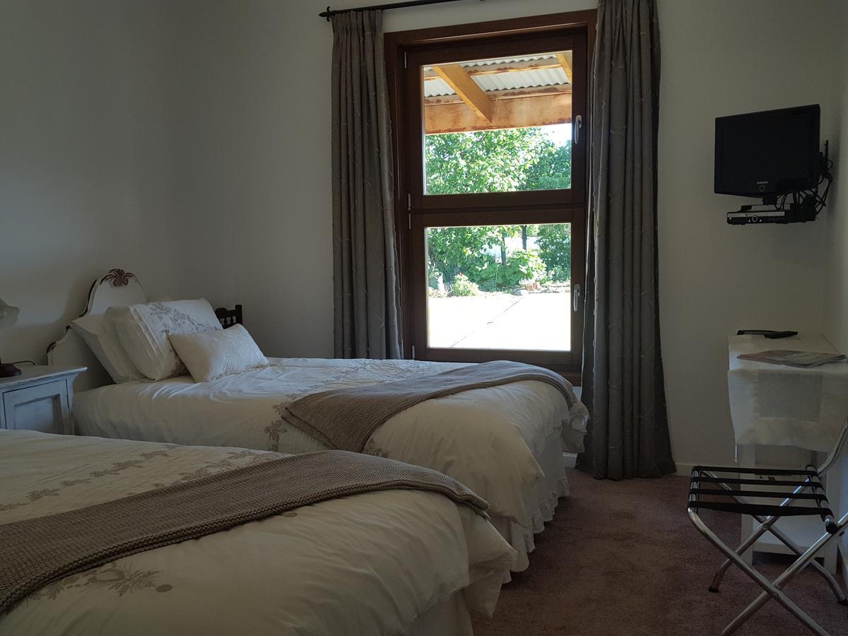 Cromwell Lakeside B N B Bed & Breakfast Bagian luar foto